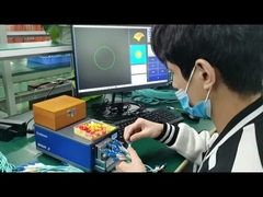 جهاز تفاعل ثلاثي الأبعاد الآلي للألياف