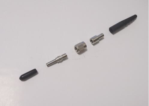 موصلات كبل الألياف البصرية SMA905 PC UPC APC الطويق المعدني البولندي